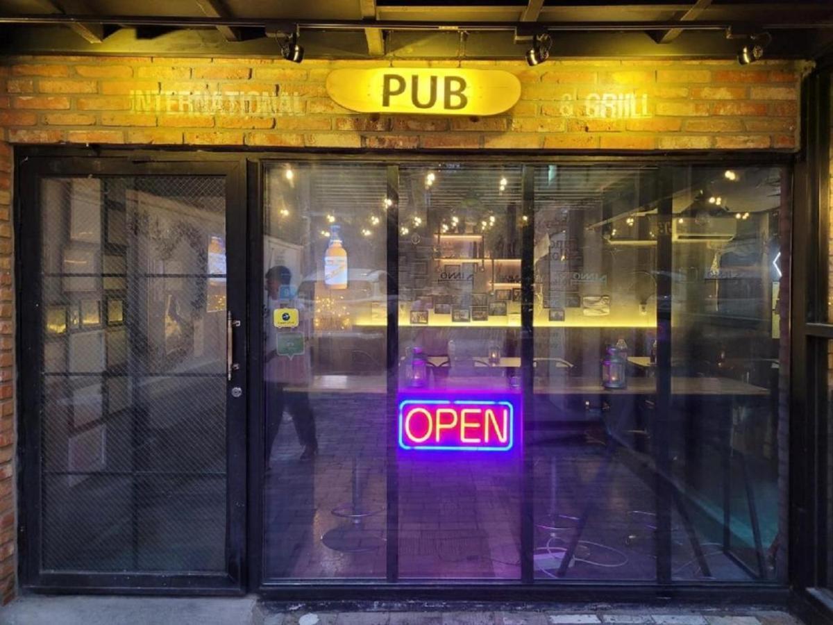 Inno Hostel & Pub Lounge Hongdae Seul Exterior foto